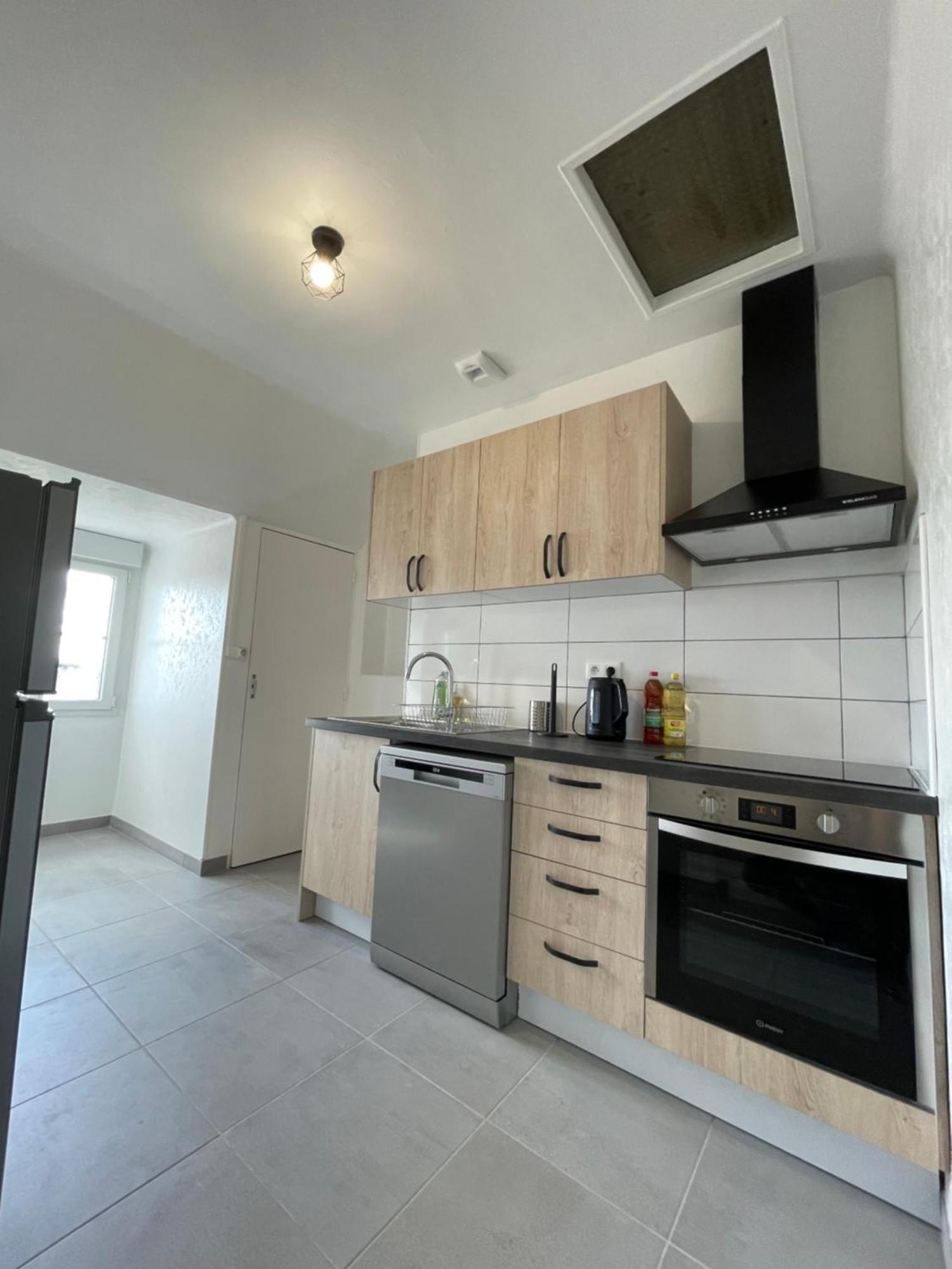 Appartement Renove Tout Equipe, Centre Ville, Proche De La Gare Et Commerce Flers  Zewnętrze zdjęcie