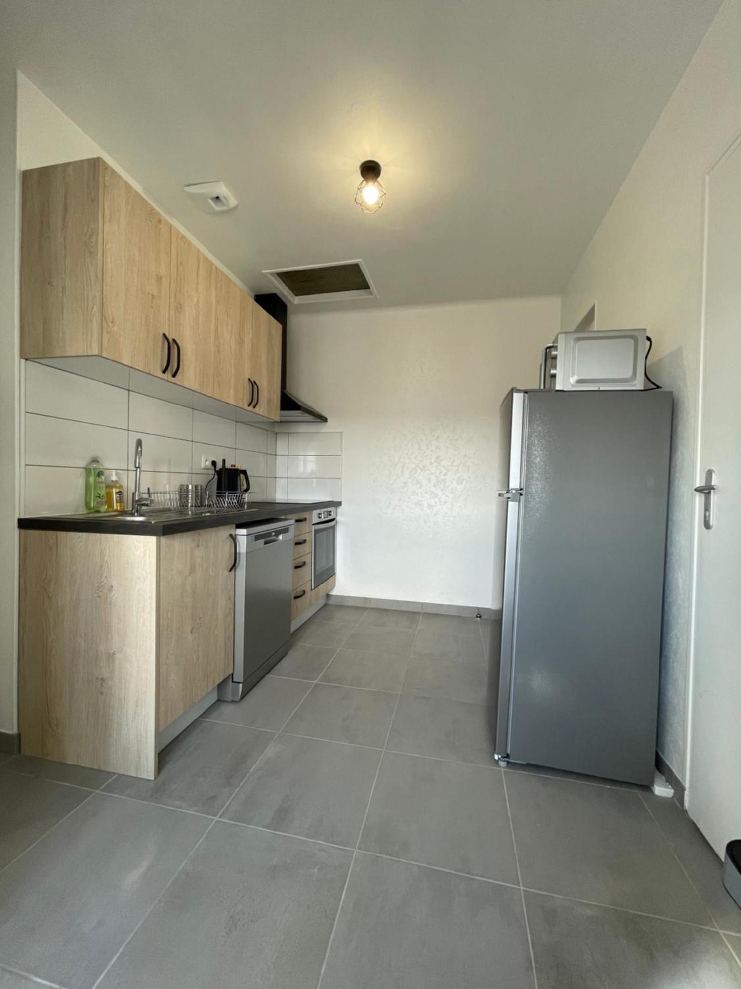Appartement Renove Tout Equipe, Centre Ville, Proche De La Gare Et Commerce Flers  Zewnętrze zdjęcie
