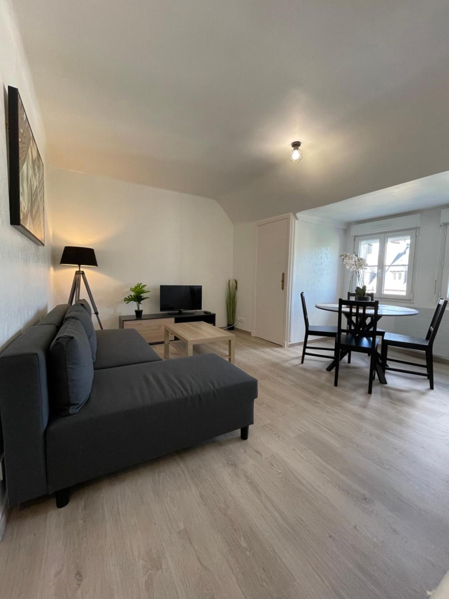 Appartement Renove Tout Equipe, Centre Ville, Proche De La Gare Et Commerce Flers  Zewnętrze zdjęcie